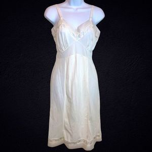 Vintage White Chemise/ Slip/ Nightgown